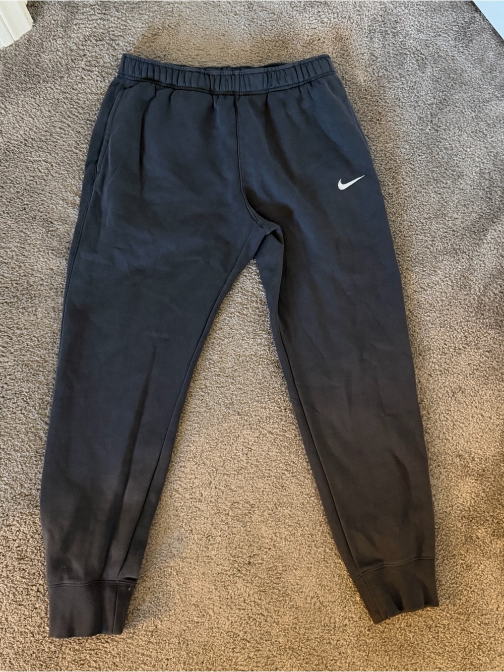 Nike Men’s Sportswear Club Fleece Shorts / Joggers - Charcoal Grey - Size M